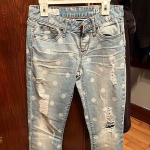 Skinny Polka dot jeans from Gap. Super cute with a plain white shirt. Worn once.